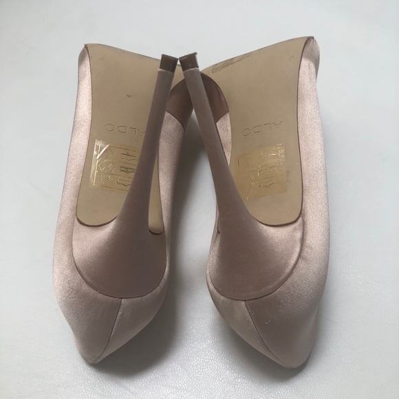 ALDO Satin Tan shoes - Picture 9 of 10
